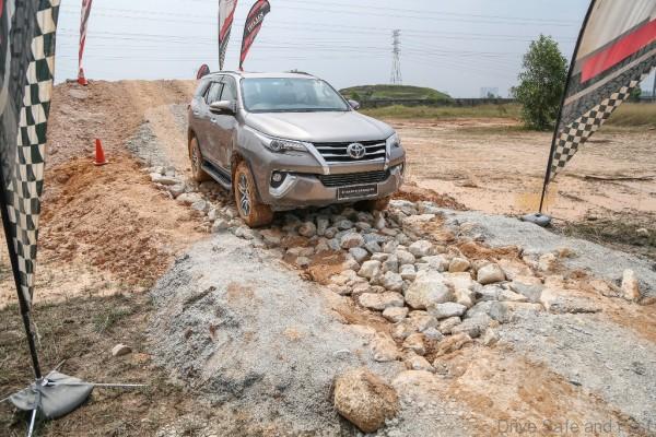 Fortuner-2222