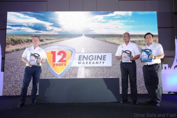 (L-R) Shell Lubricants Exec Director SEA Troy Chapman, Shell Malaysia Trading Sdn Bhd MD Datuk Azman Ismail and Shell Lubricants GM Msia Spore Leslie Ng