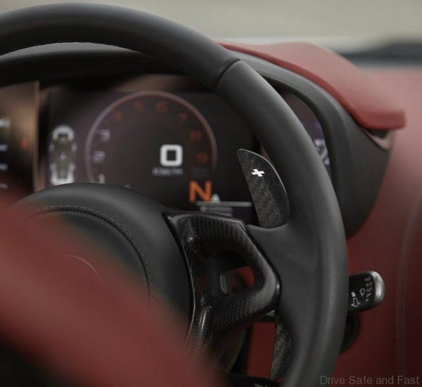 McLaren-570GT-2017_8