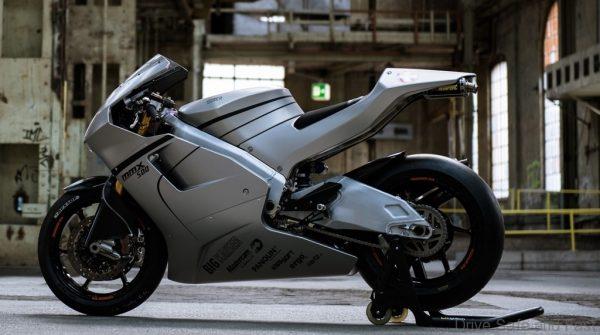 isle-of-man-tt-race2