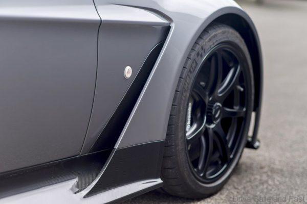 Vantage GT12 Roadster 5