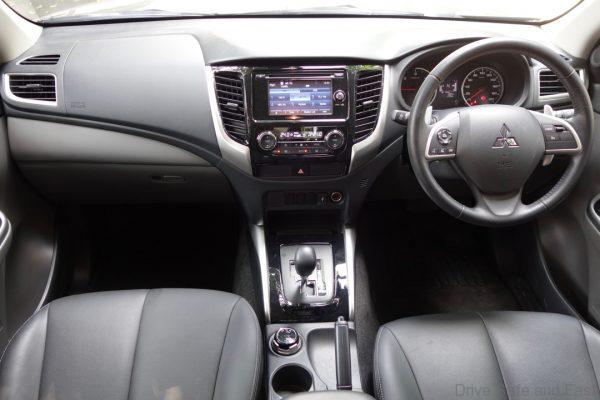 Mitsubishi-Triton-114