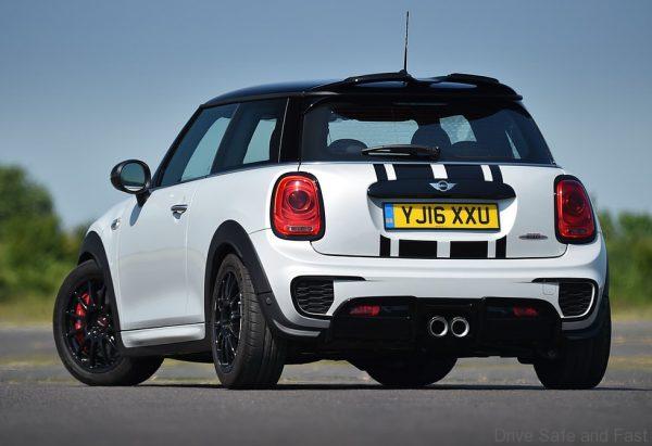 mini_cooper_jcw_challenge_14