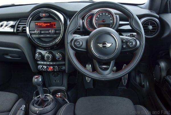 mini_cooper_jcw_challenge_3