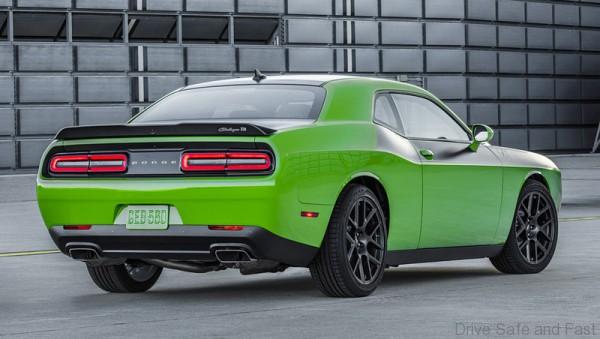 Dodge Challenger TA 1