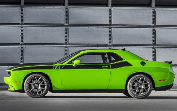 Dodge Challenger TA 2