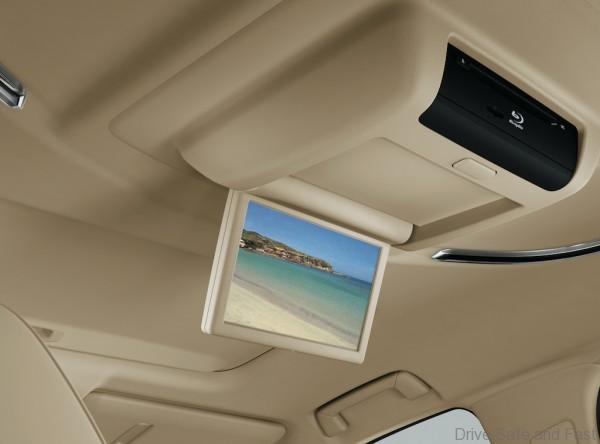 Rear Seat Entertainment with Blu-ray Disc™ player