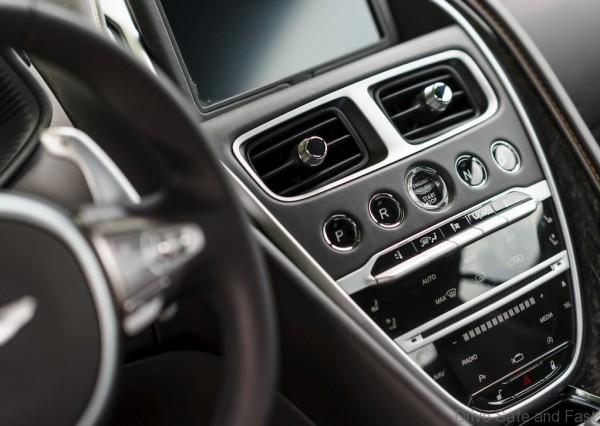 aston_martin_db11_8