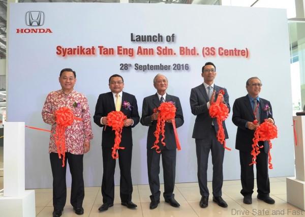 05-dsc_9631_vips-celebrating-official-opening-of-syarikat-tan-eng-ann-honda-3s-centre-with-a-ribbon-cutting-ceremony