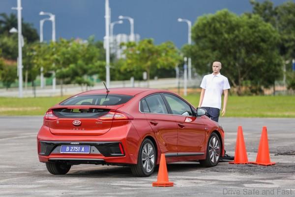 hyundai-ioniq-12