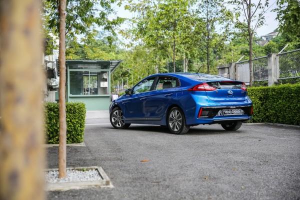 hyundai-ioniq-14