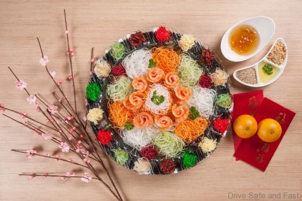 //www.dreamstime.com/royalty-free-stock-photo-asian-prosperity-toss-lohei-yusheng-yee-sang-also-known-as-lo-hei-yuu-sahng-æ’ˆè---æ-žè---considered-symbol-abundance-image68297035