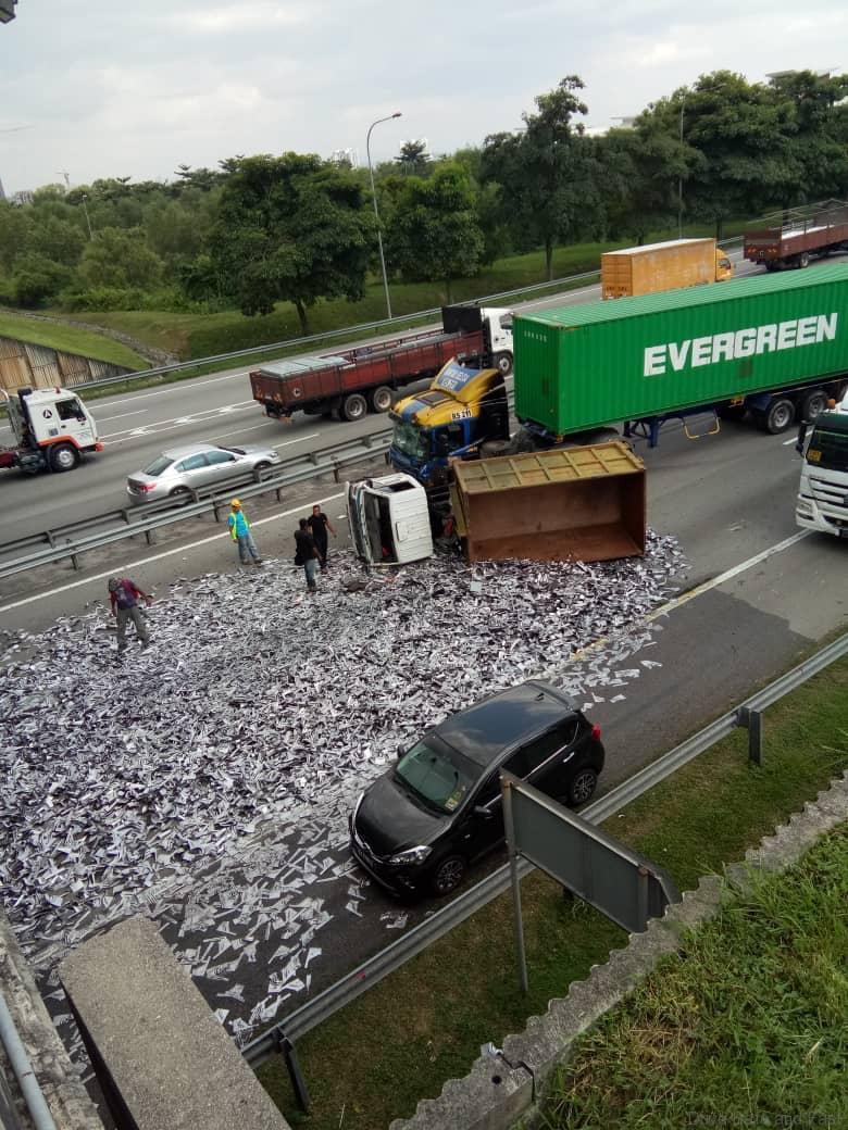 Highway kemalangan elite Pemandu lori