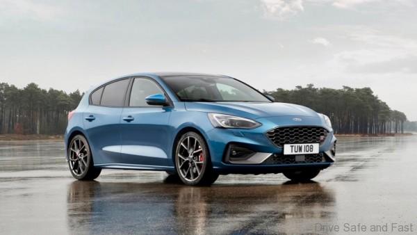 Ford Focus ST front hero 2