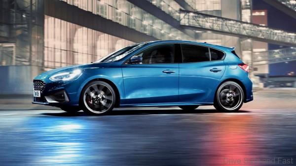 Ford Focus ST profile 2