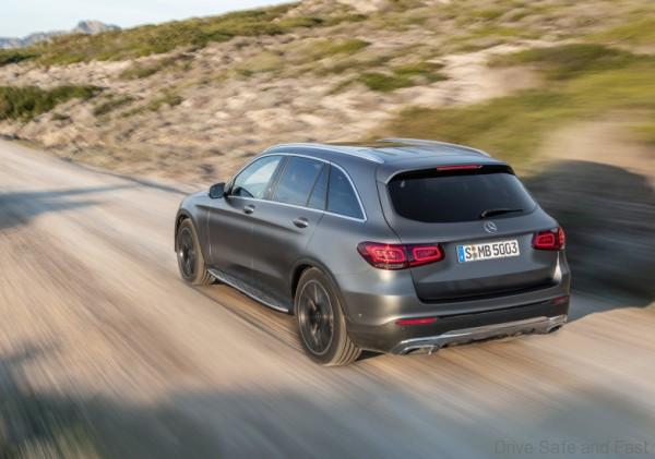 Facelift Mercedes-Benz GLC in motion