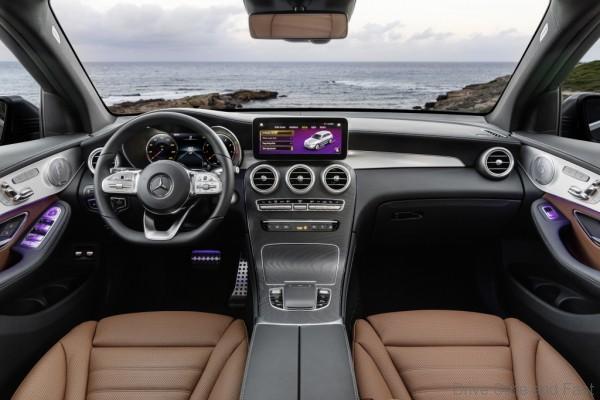 Facelift Mercedes-Benz GLC interior