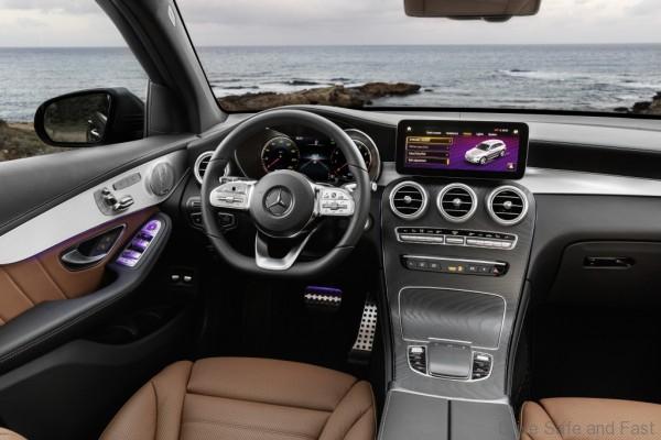 Facelift Mercedes-Benz GLC cabin