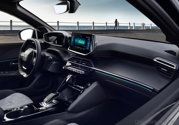 New Peugeot e-208 cabin