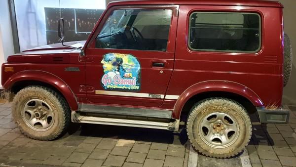 Suzuki Jimny 1300 Sierra SJ30 Profile view