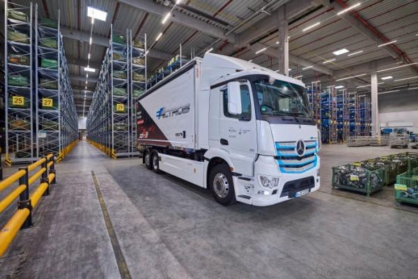 Mercedes-Benz eActros electric truck 3