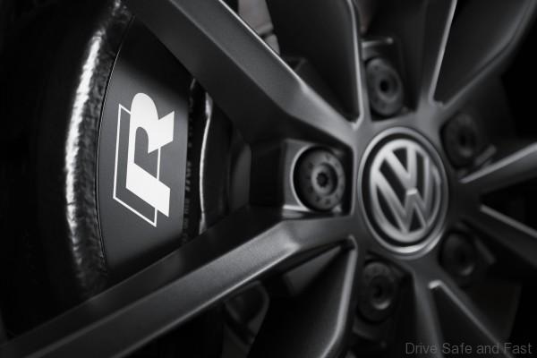 VOLKSWAGEN T-ROC R