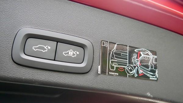 Volvo XC40 T5 power tail gate