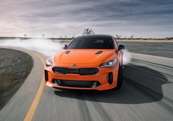 Kia Stinger GTS action front