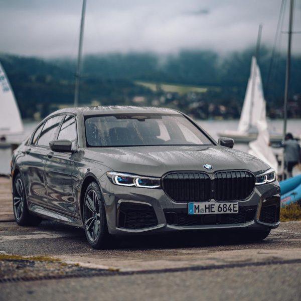 Bmw g12 v12