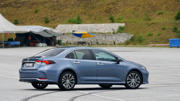 2019 Toyota Corolla Moving shot