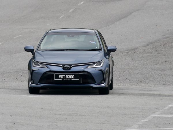 2019 Toyota Corolla Moving shot