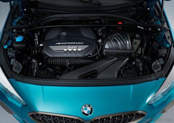 BMW M235i xDrive Gran Coupe engine
