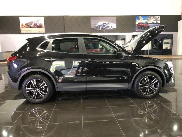 Borgward BX5 side profile