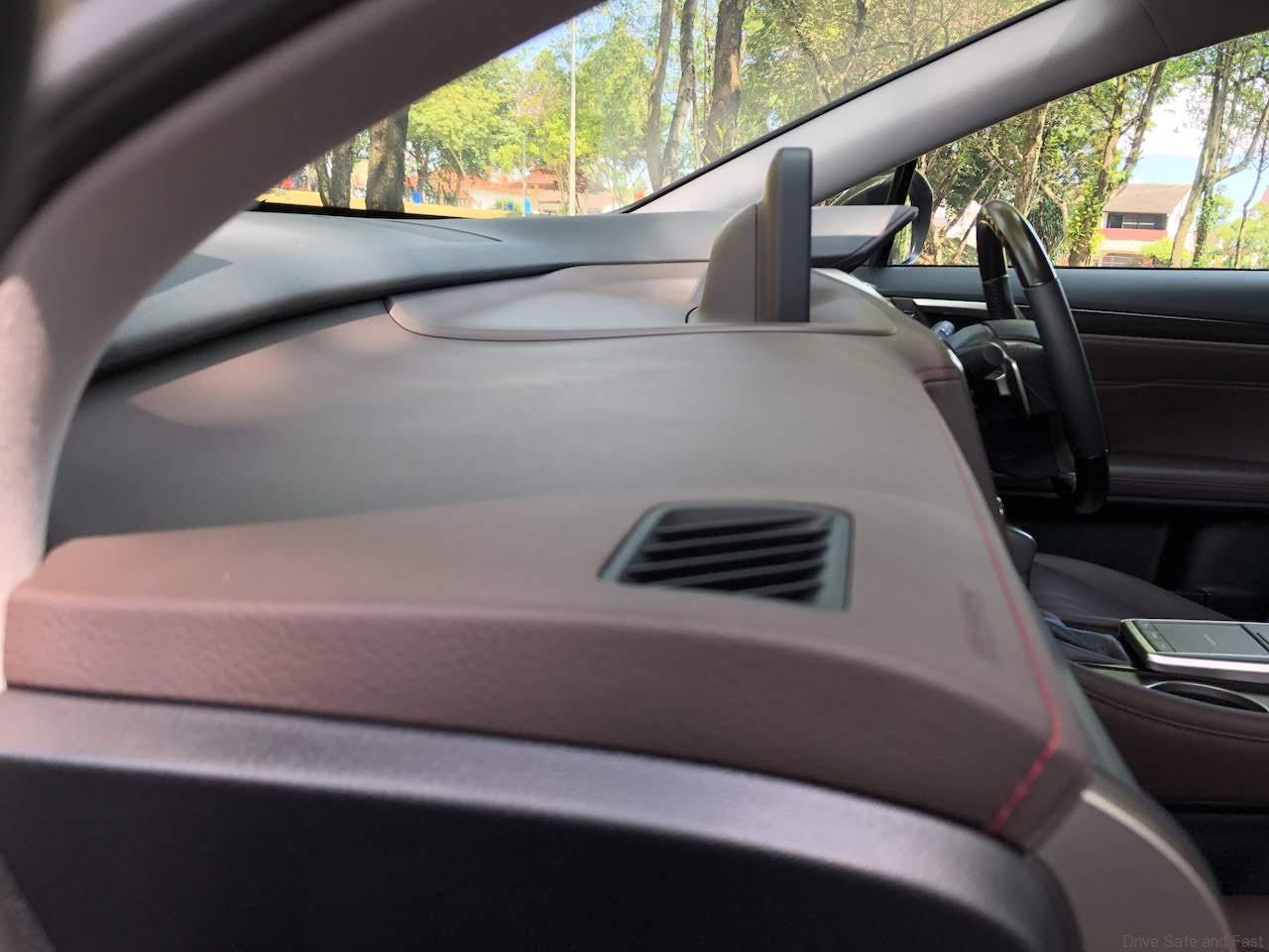 Lexus RX 300 Premium test drive review in the city by us