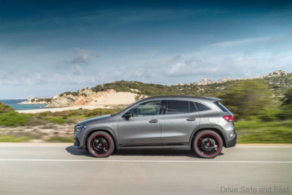 Mercedes-Benz GLA in motion