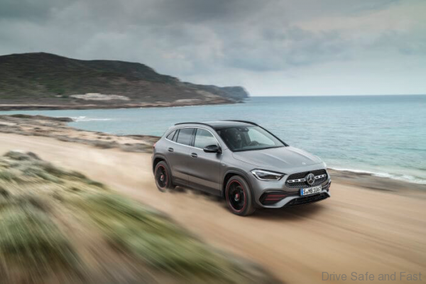 Mercedes-Benz GLA In motion