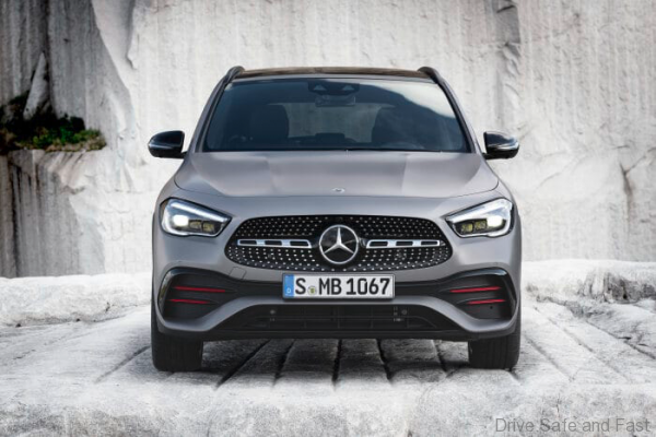 Mercedes-Benz GLA front