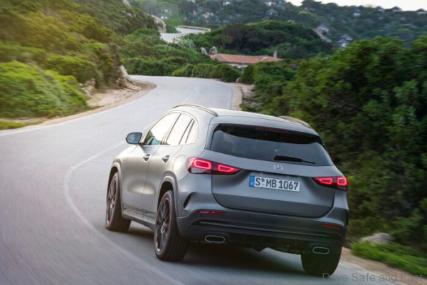 Mercedes-Benz GLA In motion