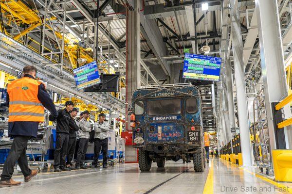 classic Defender meets the 2020 Defender