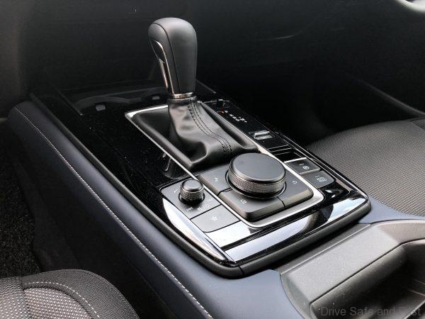 Mazda CX-30 gearshift