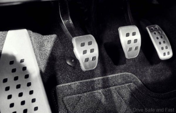 Manual car 3 pedal 