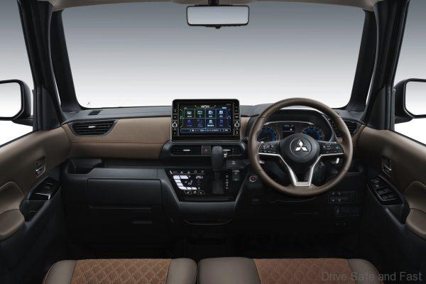 Mitsubishi New Super Height Kei Wagon eK X