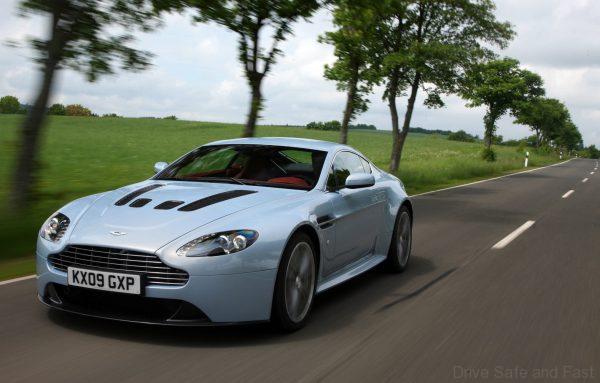 Aston Martin Vantage 2010