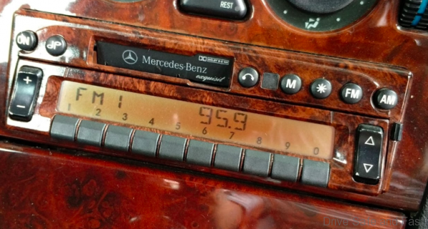 Mercedes-Benz Harman Becker audio unit