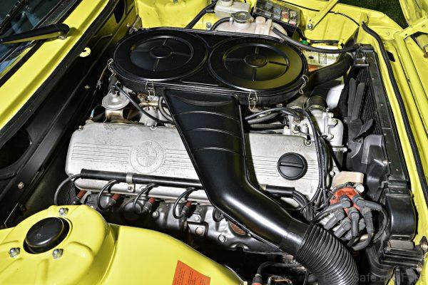 BMW E12 528 engine