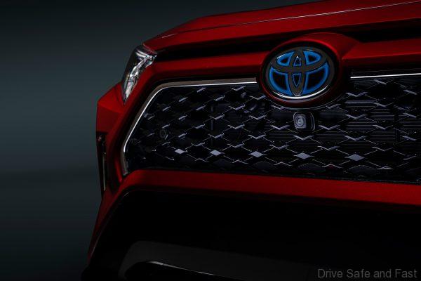 2020 Toyota RAV4 Hybrid logo