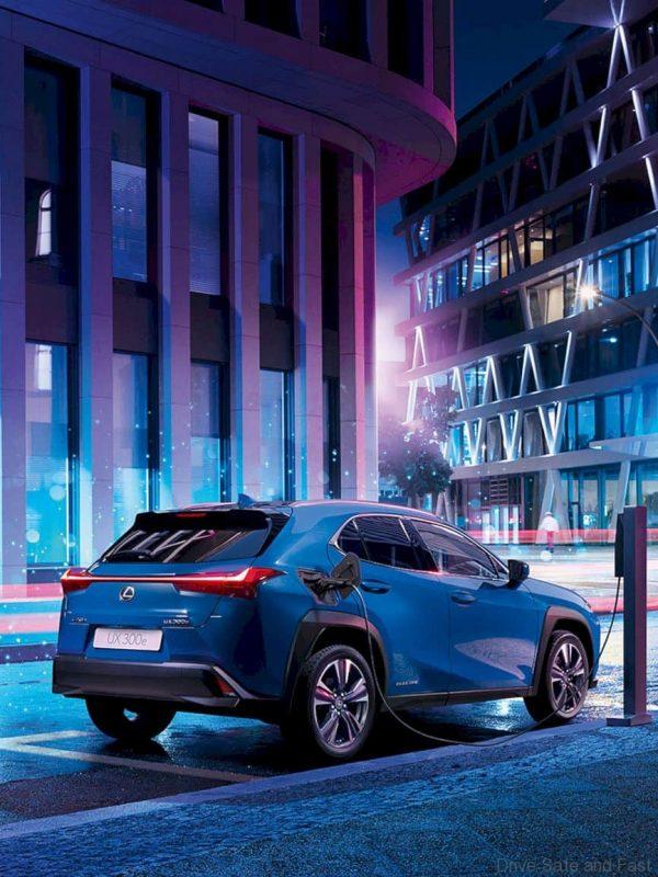 Lexus UX 300e