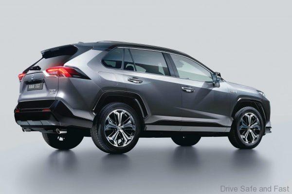2020 Toyota RAV4 Hybrid side view
