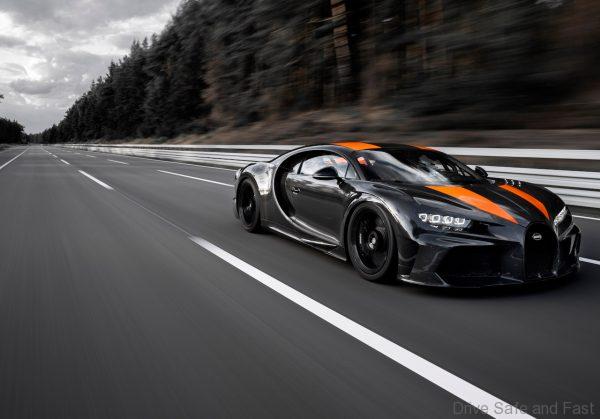 Bugatti Veyron in motion