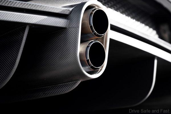 Bugatti Veyron exhausts
